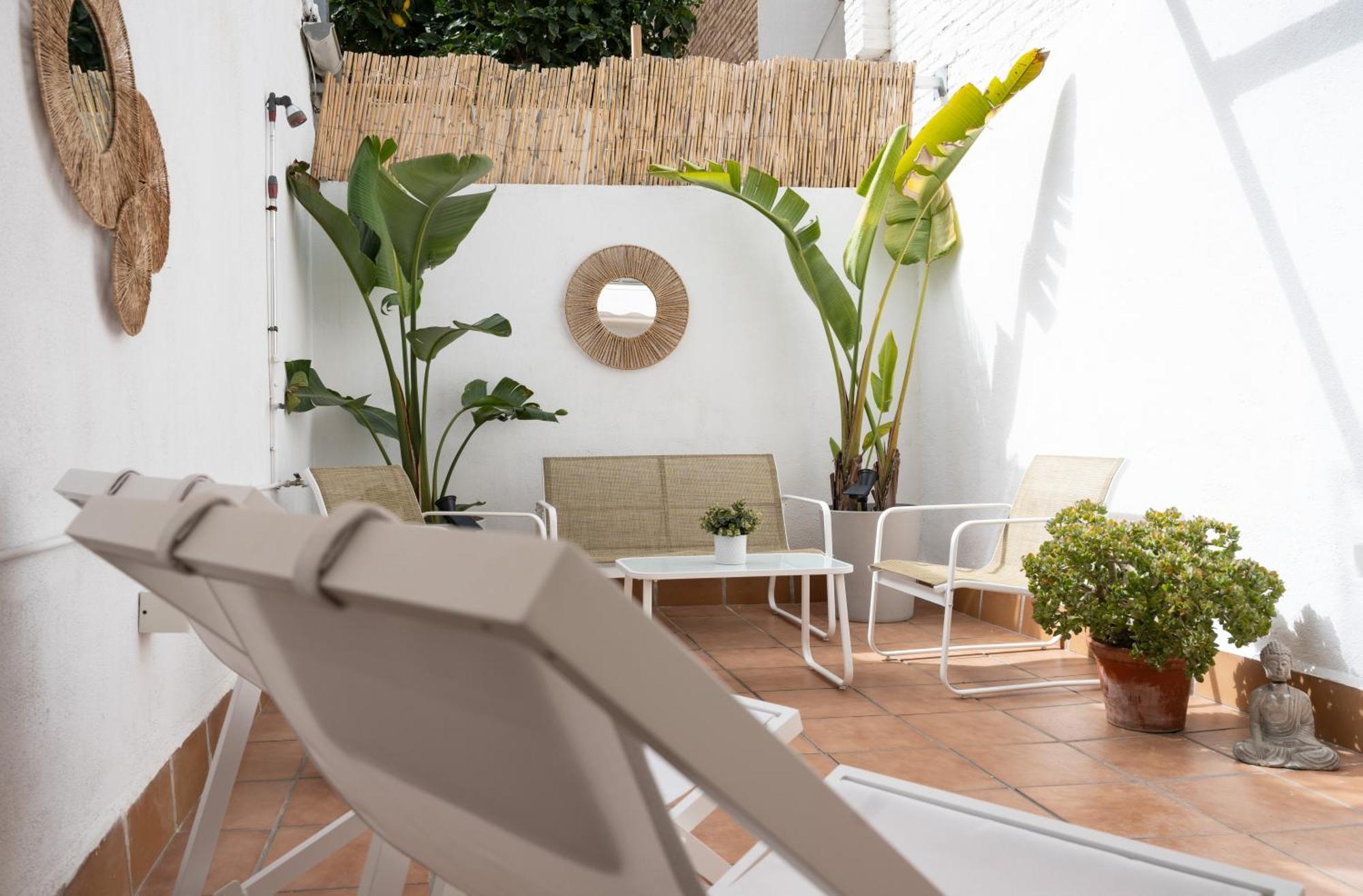 Stylish Apartment With Terrace For Couple Or Family Barcelona Exterior foto